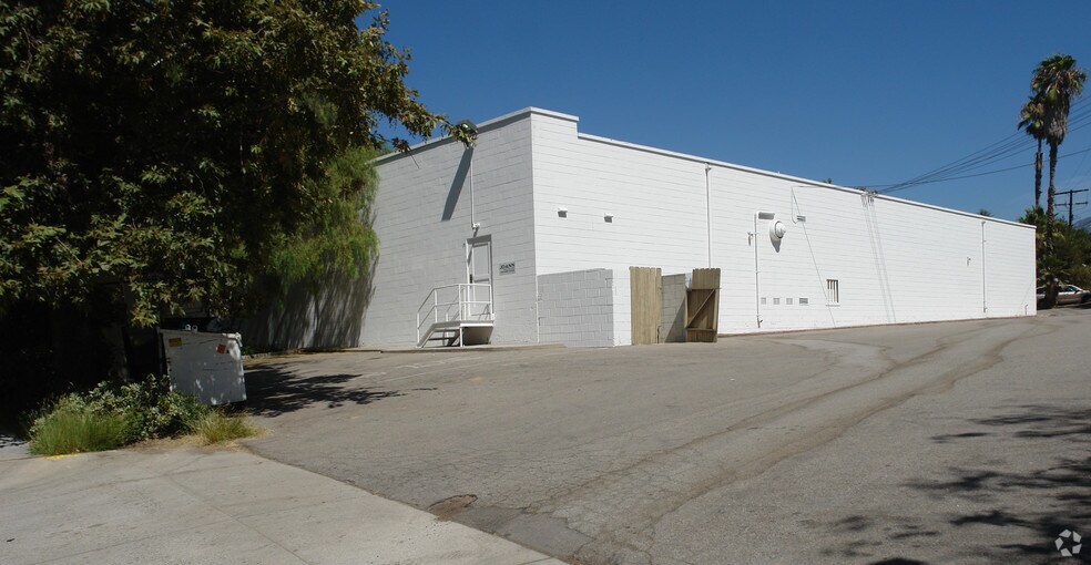More Photos Of 2160 Foothill Blvd, La Cañada Flintridge Freestanding For Lease