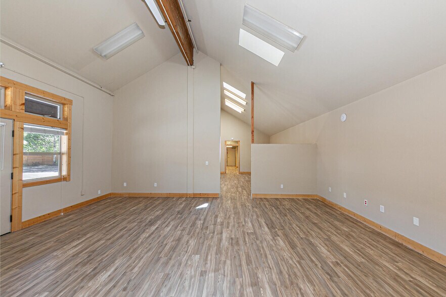More Photos Of 12315 Deerfield Dr, Truckee Office Residential For Sale