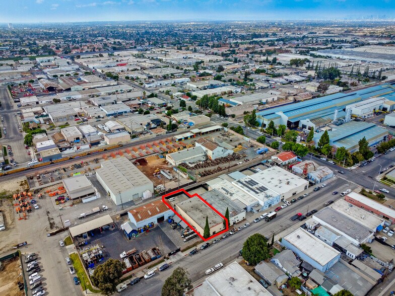 More Photos Of 15539 Vermont Ave, Paramount Manufacturing For Lease