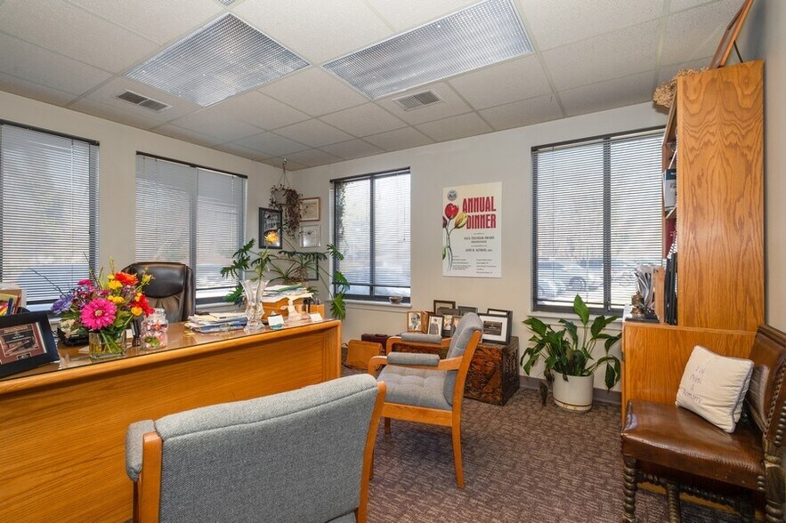 More Photos Of 35-37 Tamarack Cir, Skillman Medical For Lease