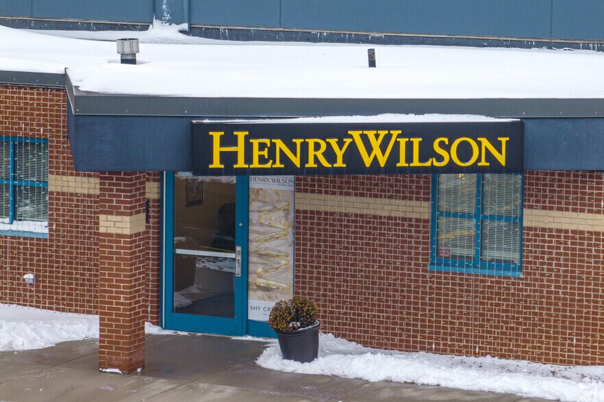 More Photos Of 5795 Bridge St, East Syracuse General Retail For Sale