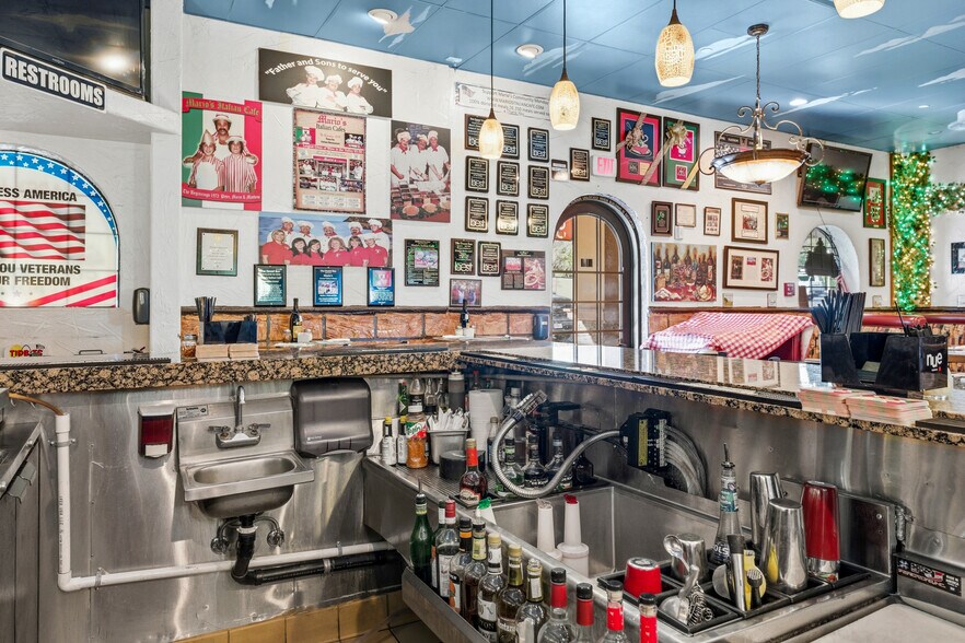 More Photos Of 73155 Highway 111, Palm Desert Restaurant For Sale