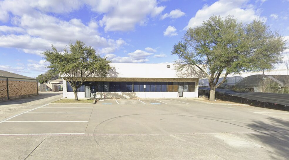 Primary Photo Of 1201 E Arkansas Ln, Arlington Storefront For Sale