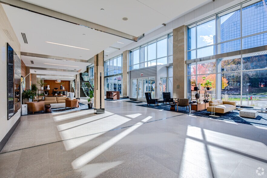 More Photos Of 8000-8500 Normandale Lake Blvd, Bloomington Unknown For Lease