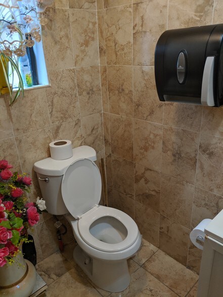 More Photos Of 974-976 E Gun Hill Rd, Bronx Storefront Retail Residential For Sale