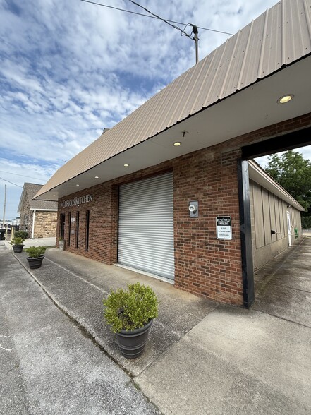 More Photos Of 327 State St E, Murfreesboro Flex For Sale