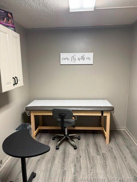 More Photos Of 1019 15th Ave NW, Ardmore Medical For Sale