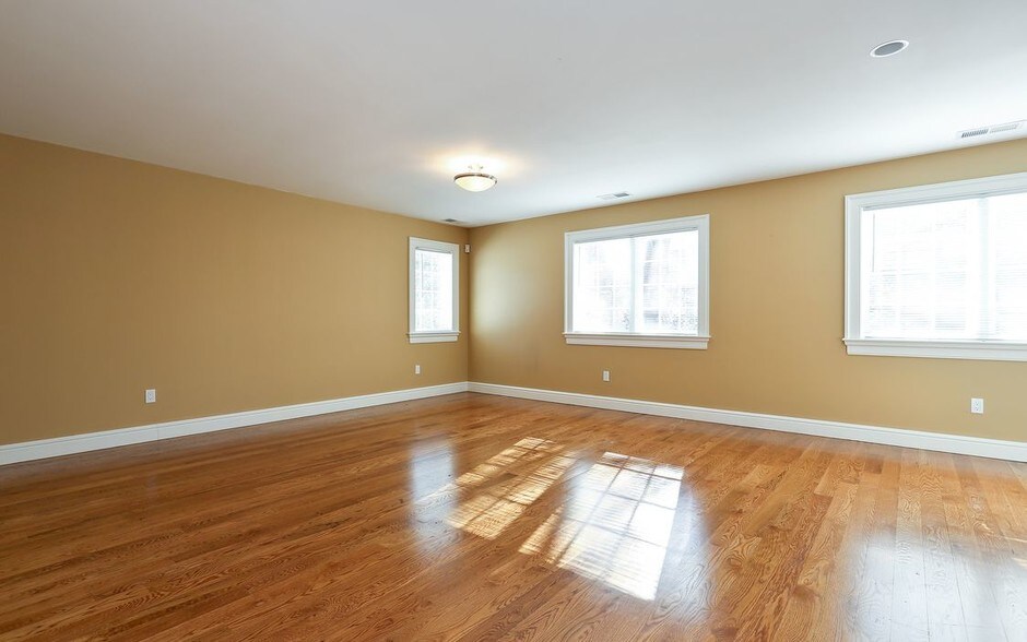 More Photos Of 2-4 Hardscrabble Rd, North Salem Office Residential For Sale