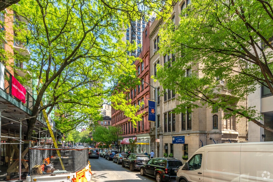 More Photos Of 244-252 E 84TH St, New York Medical For Lease