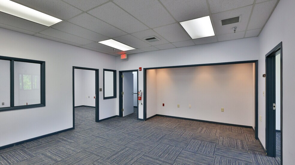 More Photos Of 2 Commerce Blvd, Palm Coast Warehouse For Lease