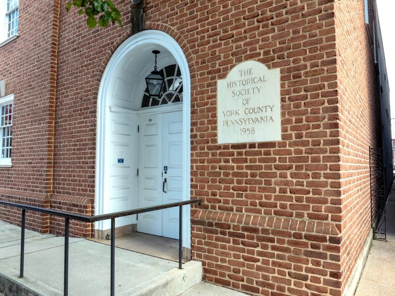 More Photos Of 250 E Market St, York Specialty For Sale