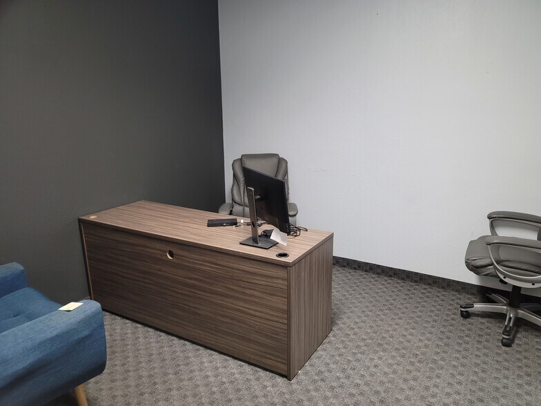 More Photos Of 7580 E Gray Rd, Scottsdale Office For Lease