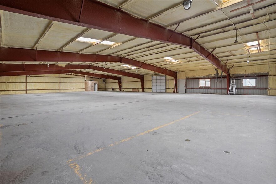 More Photos Of 2302 W Lincolnway, Cheyenne Light Manufacturing For Lease