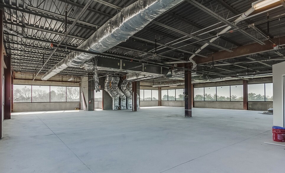 More Photos Of 5801 Ritchie Hwy, Brooklyn Medical For Lease