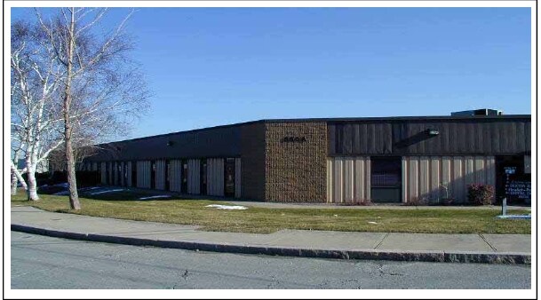 More Photos Of 860A Waterman Ave, East Providence Office For Lease