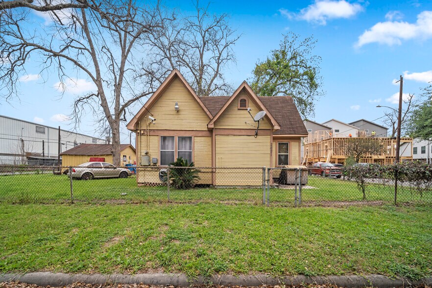 2621 Eastman St, Houston, TX 77009 Land For Sale