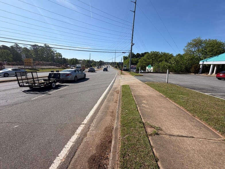 More Photos Of 6449 Bells Ferry Rd, Woodstock Convenience Store For Lease