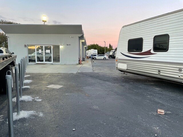 More Photos Of 3451 NW 79th St, Miami Warehouse For Lease
