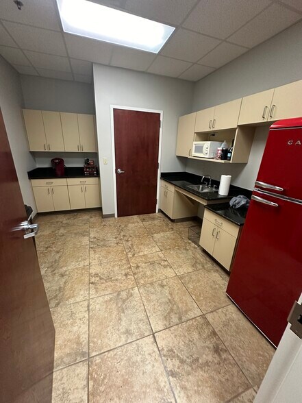 More Photos Of 2151 Airline Dr, Bossier City Unknown For Lease