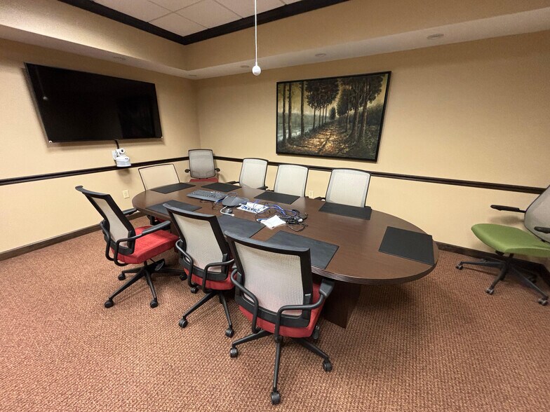 More Photos Of 90-100 Central St, Holliston Storefront Retail Office For Lease