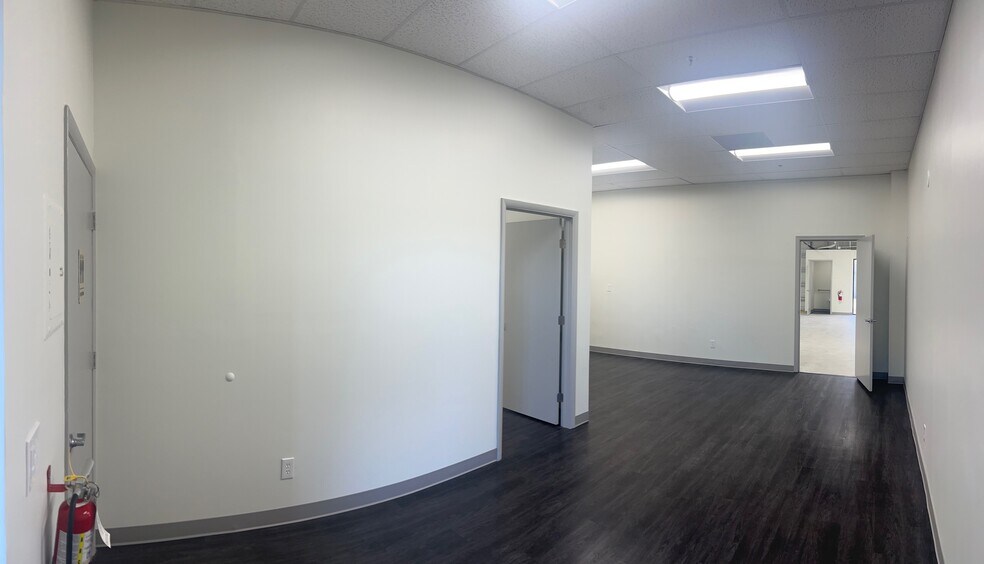 Primary Photo Of 11320 Fortune Cir, Wellington Warehouse For Lease
