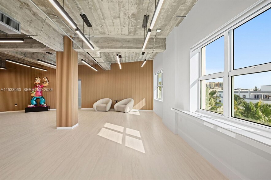 More Photos Of 605 Lincoln Rd, Miami Beach Office Residential For Sale