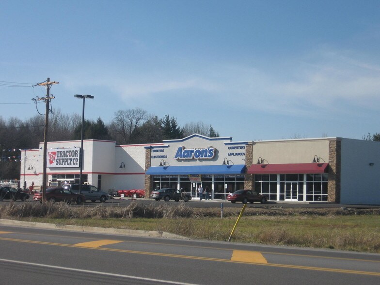 More Photos Of 6885 US 322, Franklin General Retail For Lease