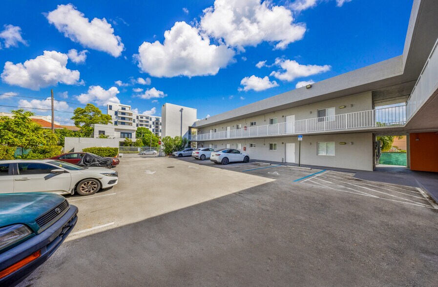 More Photos Of 750 SW 2nd St, Miami Apartments For Sale