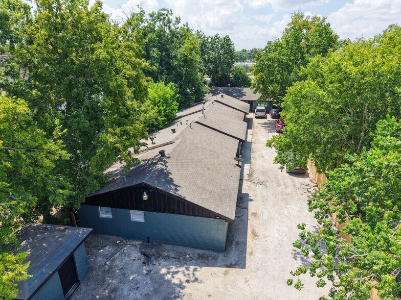 Primary Photo Of 5022 Mallow St, Houston Apartments For Sale