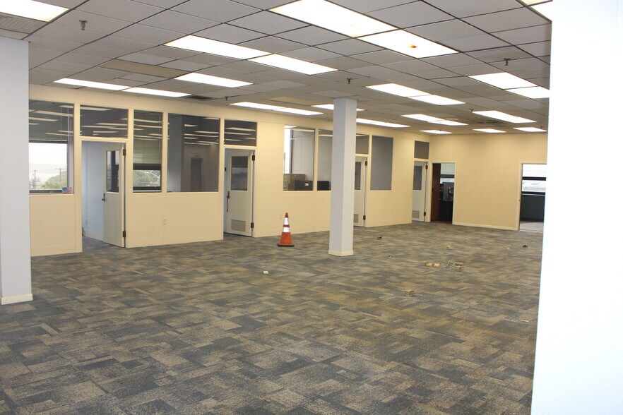 More Photos Of 735 Allens Ave, Providence Manufacturing For Lease