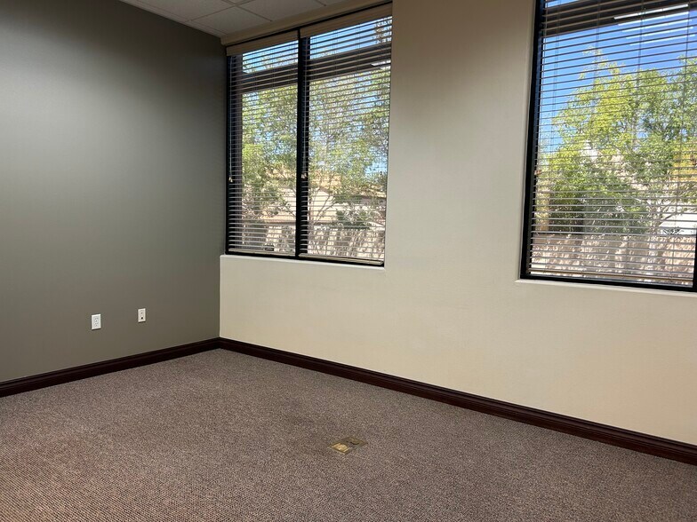More Photos Of 1880 E Warm Springs Rd, Las Vegas Loft Creative Space For Sale