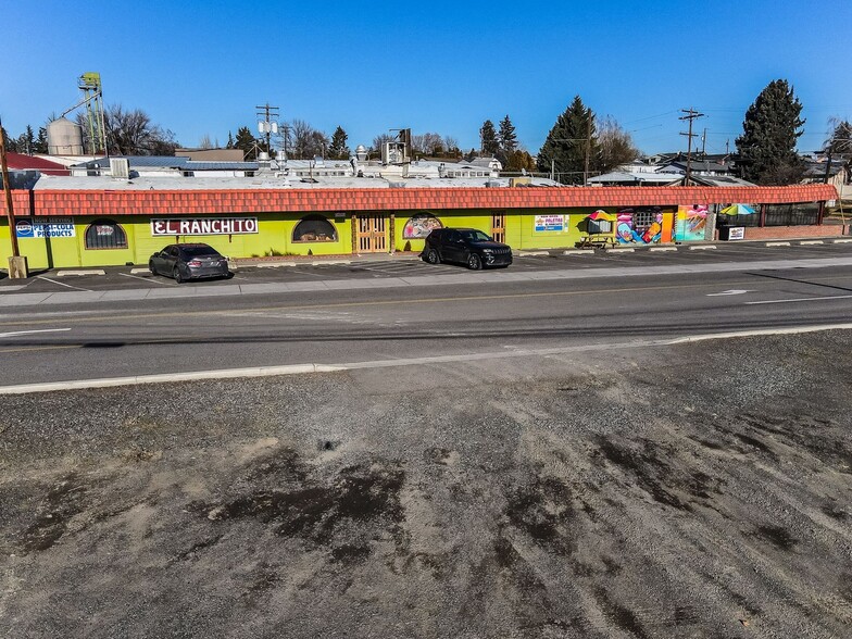 More Photos Of 1319 E 1st Ave, Zillah Restaurant For Sale