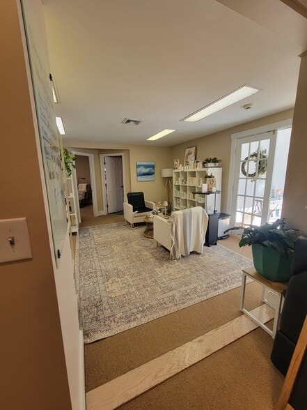 More Photos Of 683 Main St, Norwell Loft Creative Space For Lease