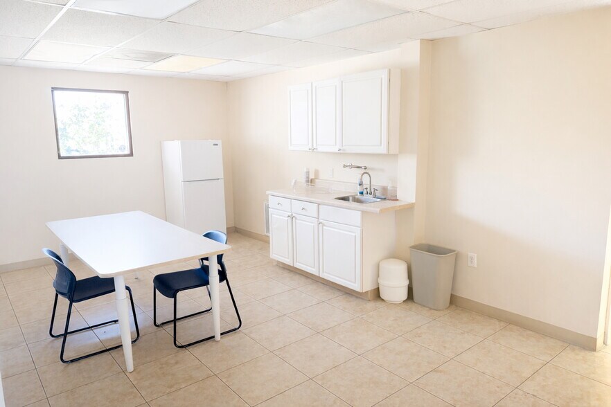 More Photos Of 3970 Dow Rd, Melbourne Light Manufacturing For Lease