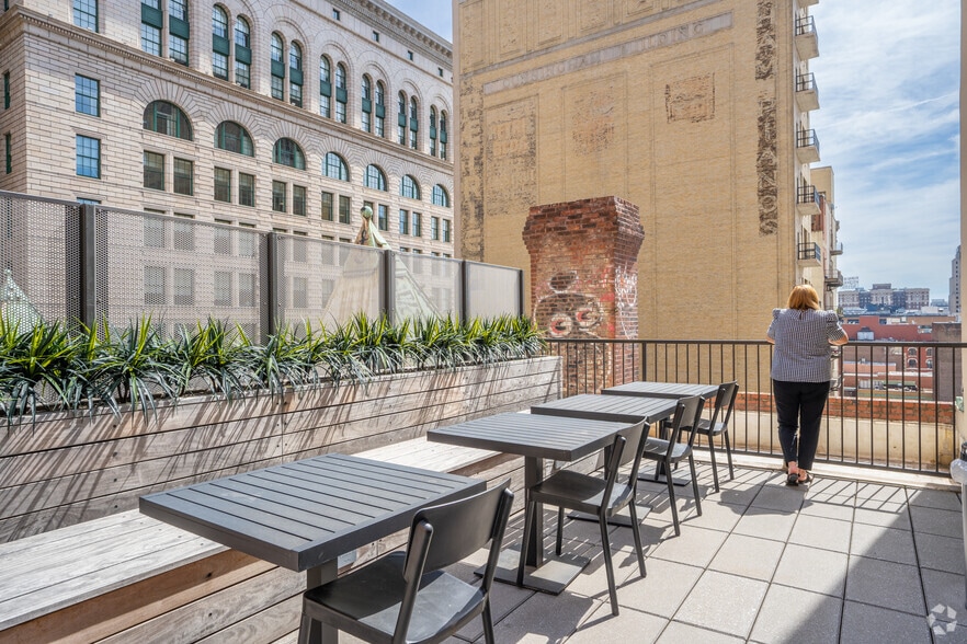 More Photos Of 100 S Juniper St, Philadelphia Coworking Space