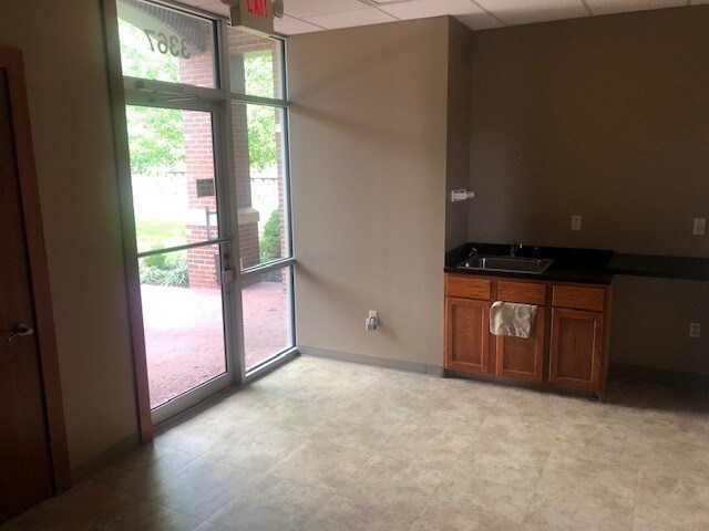 More Photos Of 3351-3383 NE Ralph Powell Rd, Lee's Summit Office For Lease