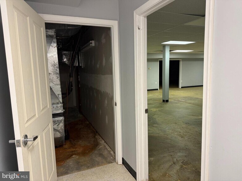 More Photos Of 225 Town Square Dr, Lusby Medical For Lease