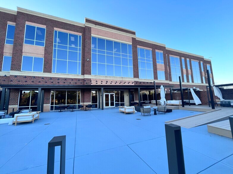 More Photos Of 701 Brookfield Pky, Greenville Office For Lease