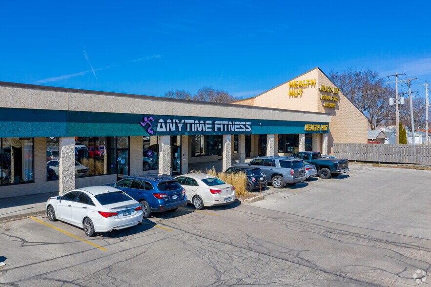 More Photos Of 2225-2267 S 108th St, West Allis Unknown For Lease