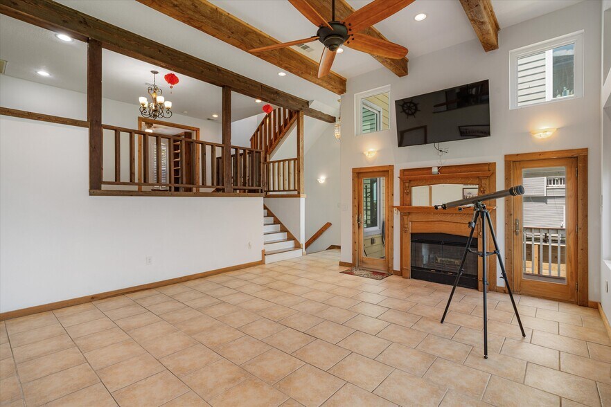 More Photos Of 804 Bay Ave, Kemah Specialty For Sale