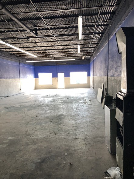 More Photos Of 121 N Gray St, Killeen Freestanding For Lease