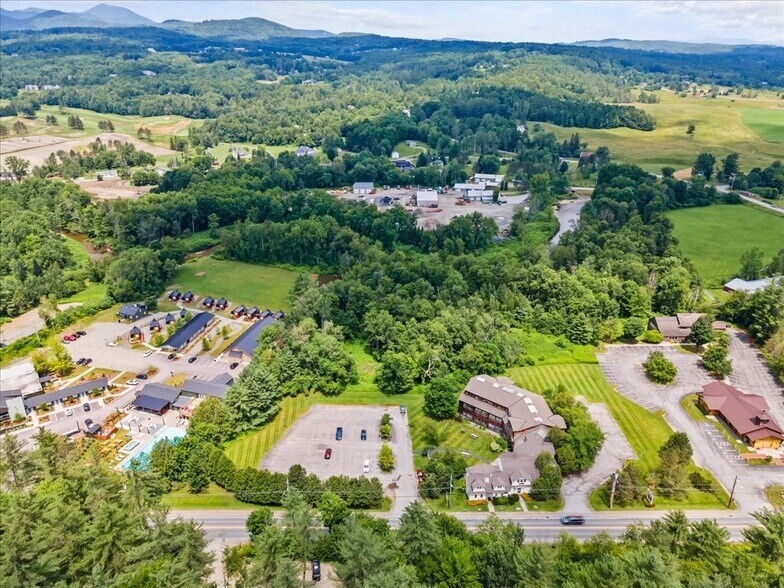 More Photos Of 782 Mountain Rd, Stowe Storefront Retail Office For Sale