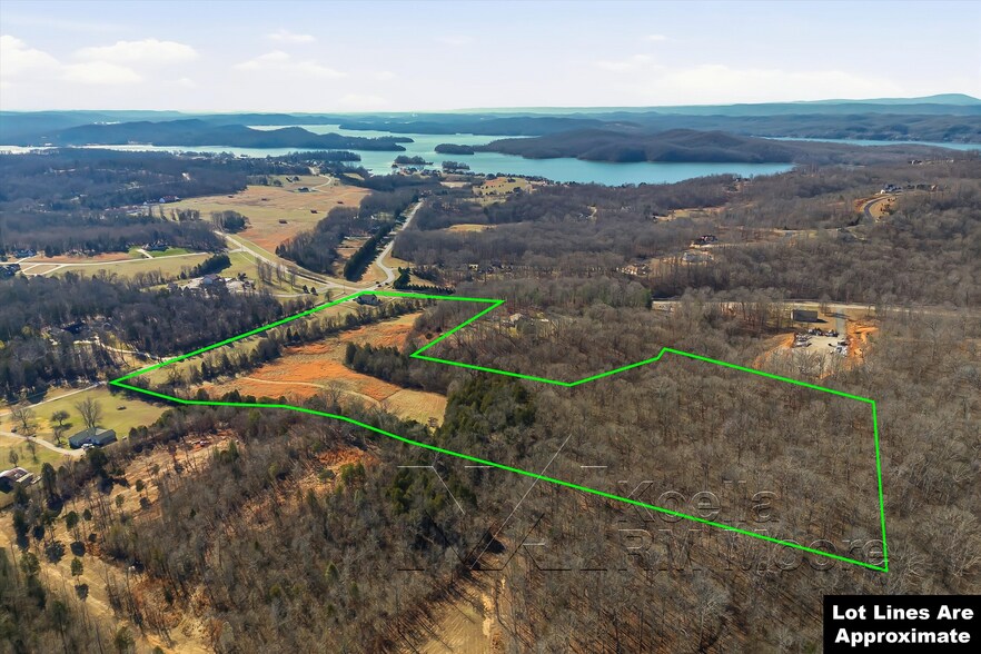 More Photos Of 1522 New Hope Rd, Rockwood Specialty For Sale