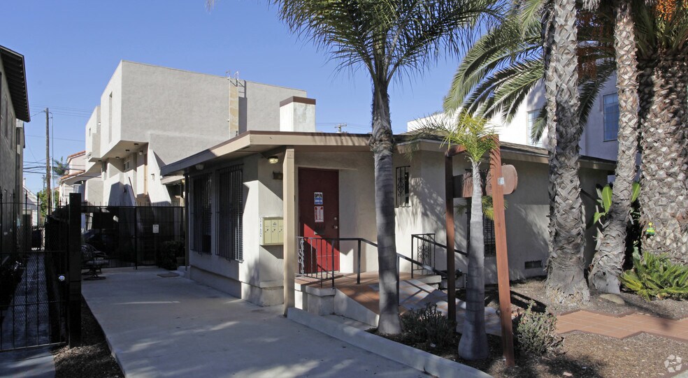 More Photos Of 3664 4th Ave, San Diego Apartments For Sale