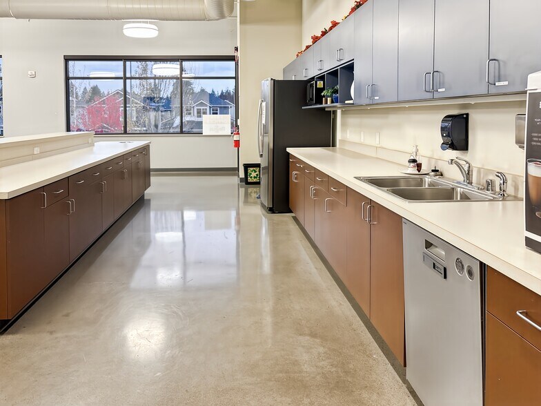 More Photos Of 701 NE 136th Ave, Vancouver Coworking Space