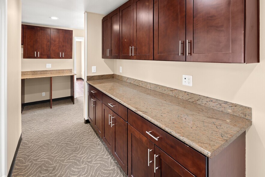 More Photos Of 19944 Ballinger Way NE, Shoreline Office For Sale