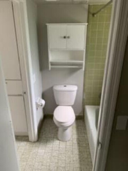 More Photos Of 323 S King Ave, Pine Mountain Apartments For Sale