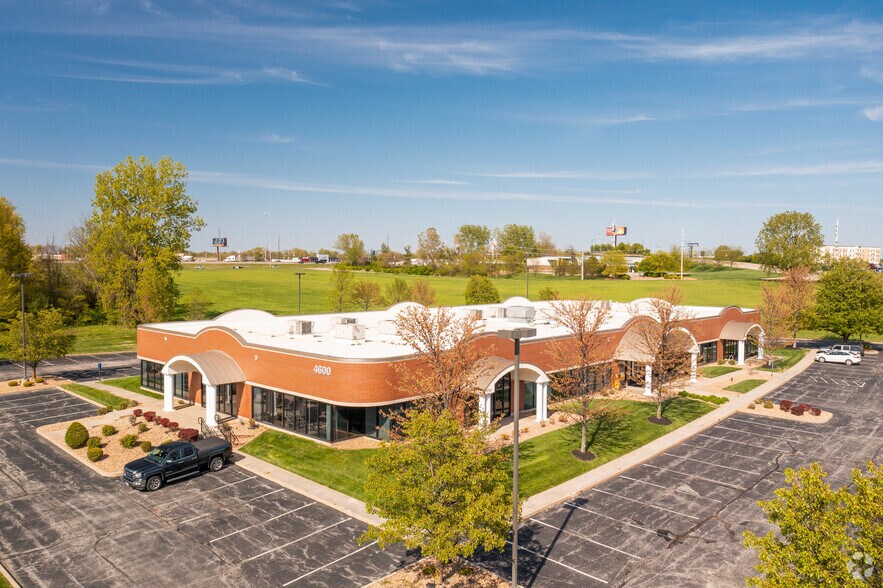 More Photos Of 4600 Executive Center Pky, Saint Peters Office For Lease