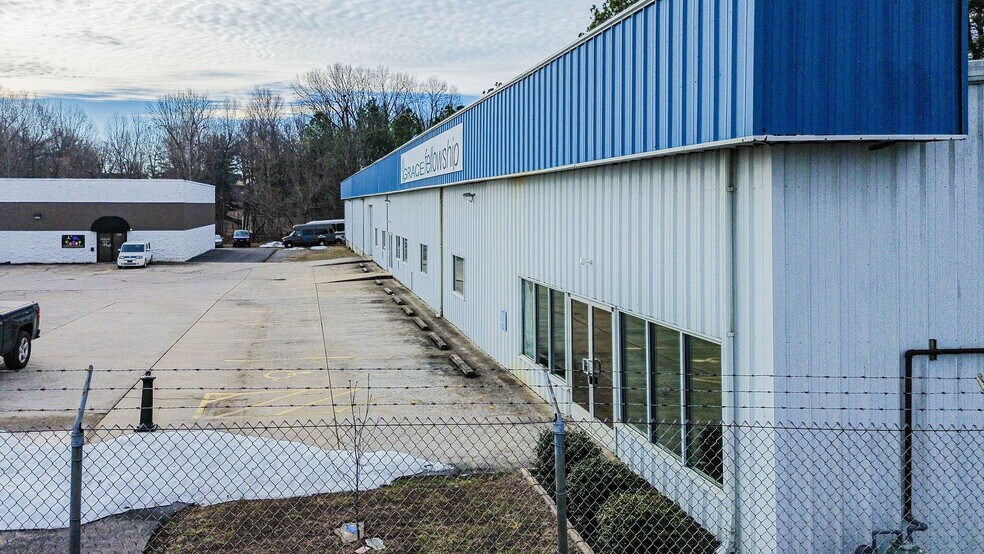 More Photos Of 3530 Park Plaza Rd, Paducah Warehouse For Sale