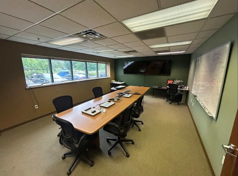 More Photos Of 715 Progress Way, Sun Prairie Warehouse For Lease